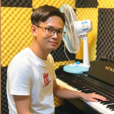 李念新